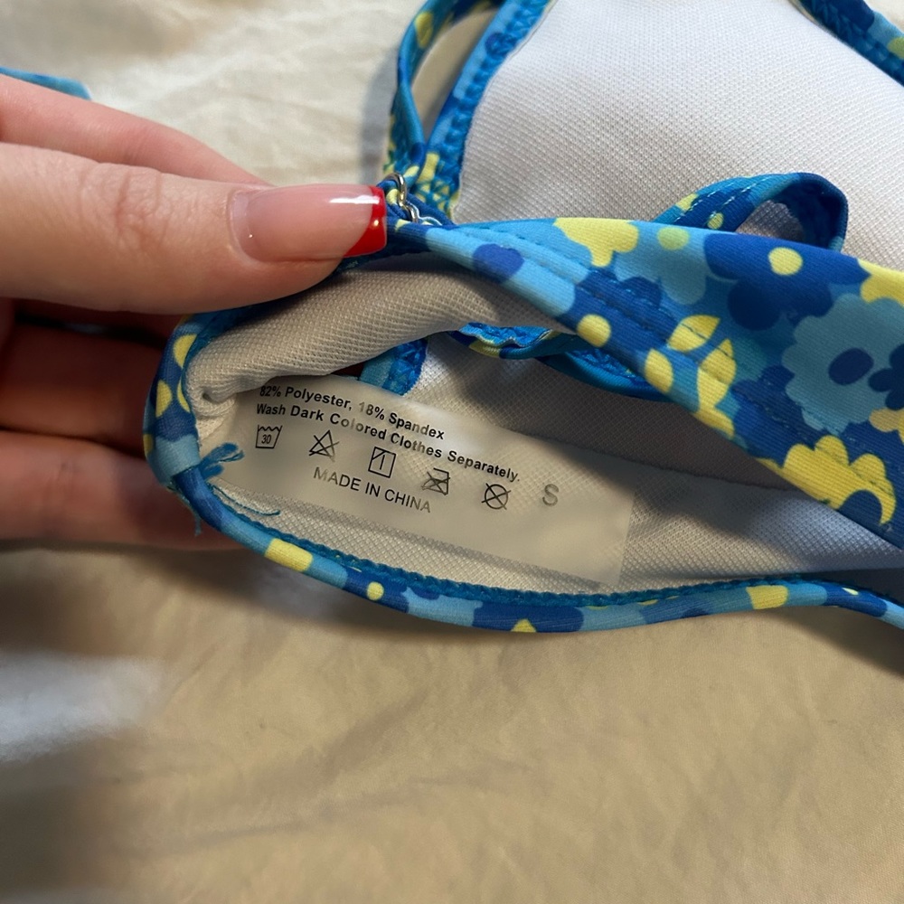 Womens Bikinis - Picture 11 of 13